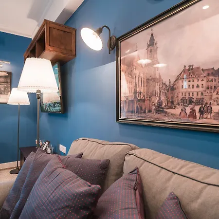 Revelton Aparthotel 4*