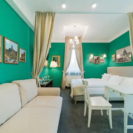 Revelton Aparthotel 4*