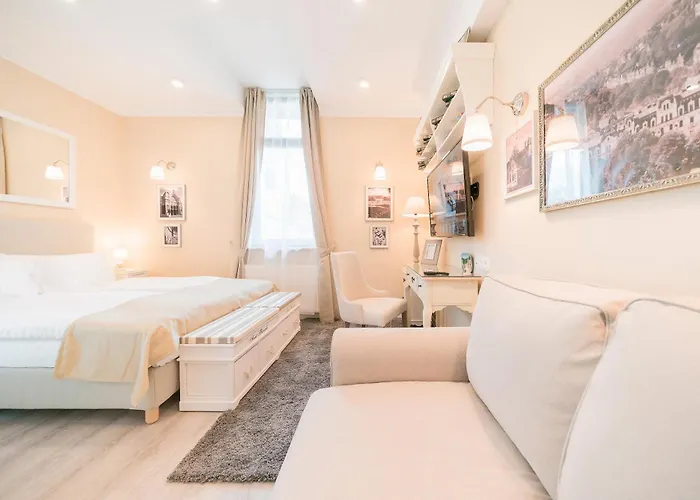 Aparthotel Revelton 4*