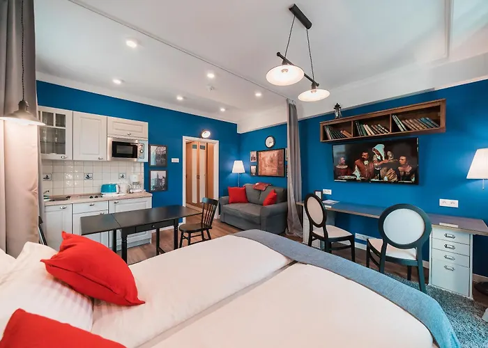 Revelton Aparthotel 4*