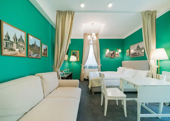 Revelton Aparthotel 4*